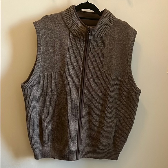 Vintage L.L. Bean Merino Wool Sweater Vest Front Zip Waterfowl Pockets Brown XXL - Picture 1 of 11